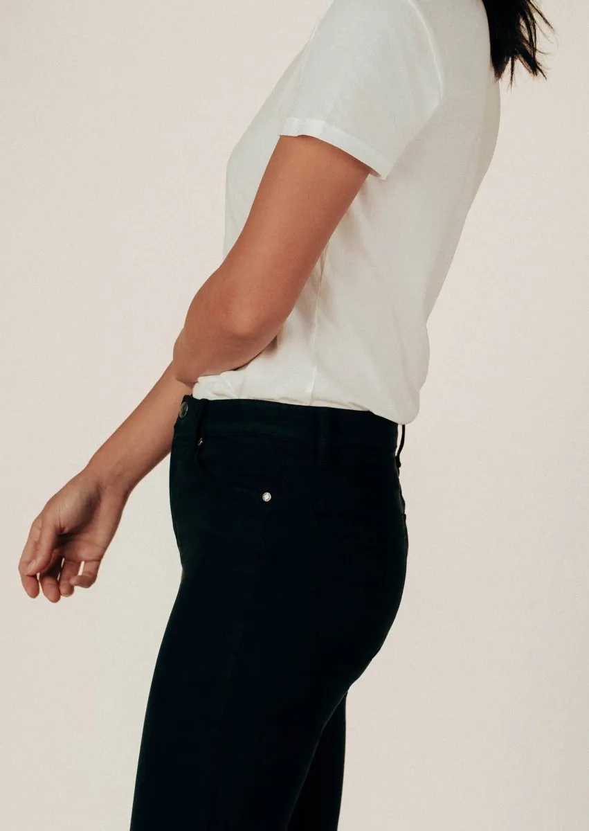 Annie Skinny Pant in Black