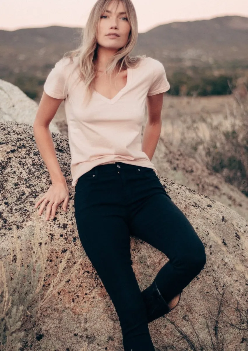 Annie Skinny Pant in Black