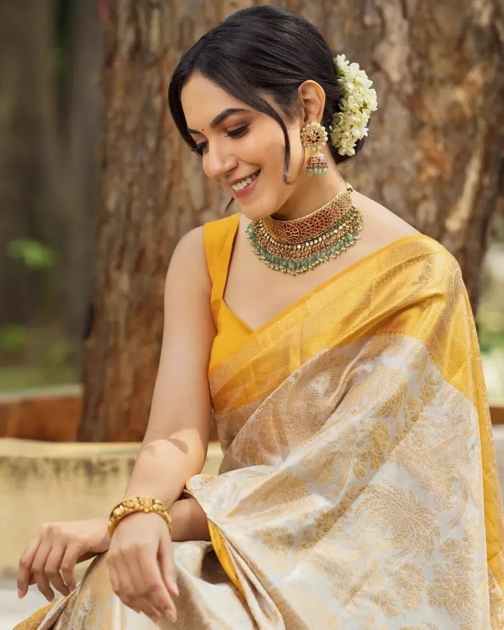 Designer Festival Collection Soft Lichi Silk Saree & Blouse