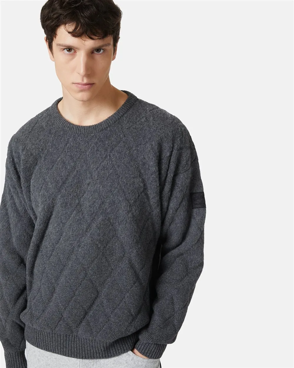 Elegant sweater with logo