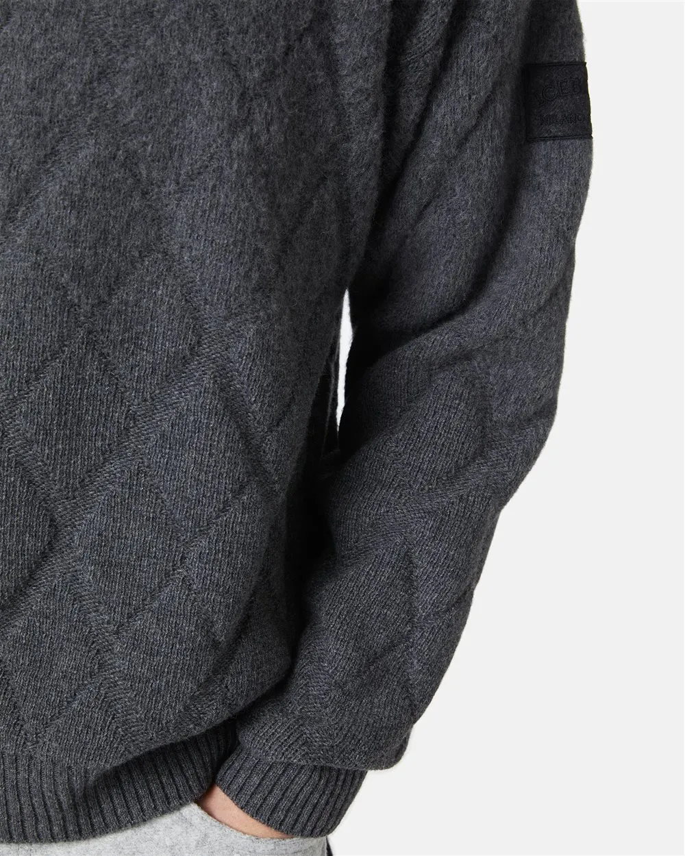 Elegant sweater with logo