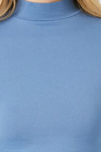 Seamless Mock Neck Crop Top
