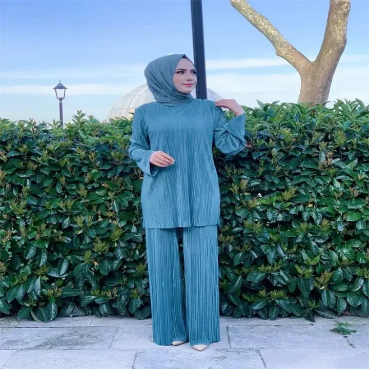 Stylish Solid Color Malaysia Plus Size Women Baju Kurung Modest Islamic Clothing Sets Pleated 2 Pcs Abaya Suit    S397400