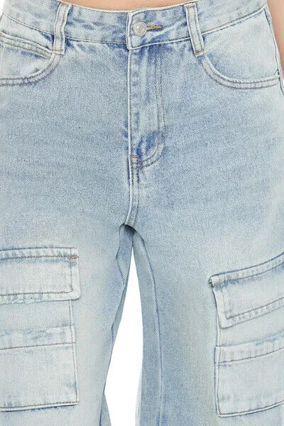 Wide-Leg Cargo Jeans
